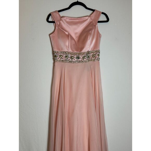 Sherri Hill Gorgeous Bejewelled Pink Prom Dress Size 4 - Picture 3 of 5